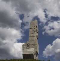 Das Denkmal "Westerplatte" zu Ehren der polnischen Verteidiger in der gleichnamigen Gedenksttte in Danzig in Polen, aufgenommen am 17.06.2012. (picture alliance / dpa / Jens Wolf)