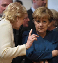 Nicht wirklich einer Meinung: Erika Steinbach und Kanzlerin Angela Merkel.