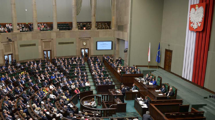 Polnisches Parlament (Sejm) in Warschau | Bildquelle: picture alliance / dpa